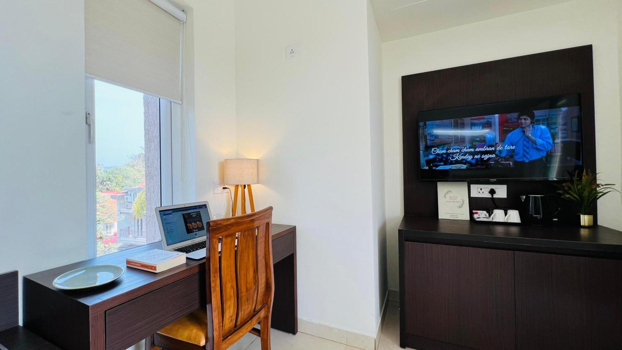 Bluo Amani Vagator - Boutique Hotel Goa أنجونا الغرفة الصورة